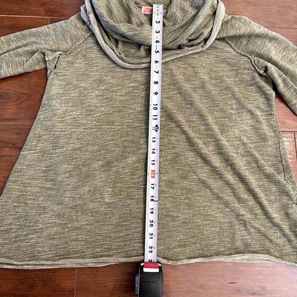 FREE PEOPLE Beach | Women’s Olive Green Cocoon Cowl Neck Pullover Top S/M - Picture 8 of 10